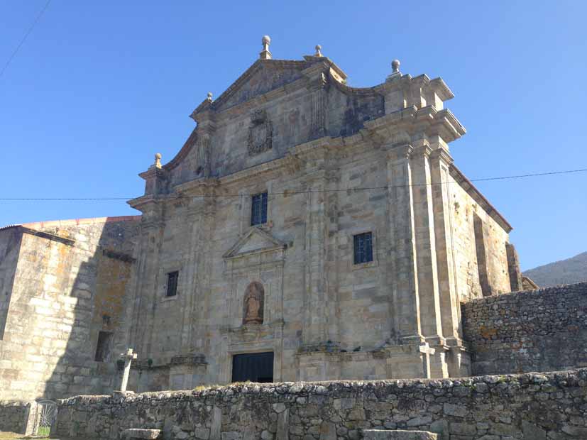 - Monasterio de Oia